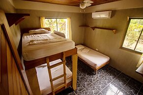 Don Jons Lodge -Surf & Yoga