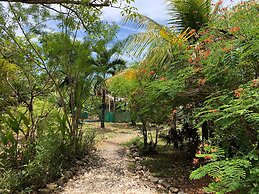 Don Jons Lodge -Surf & Yoga