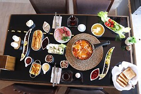 Trend Çeşmealtı Hotel & Lounge