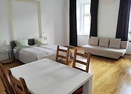 Lovely Modern Historical 1-bedroom