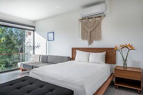 Great Located Spacious Loft W/amazing Rooftop Pool