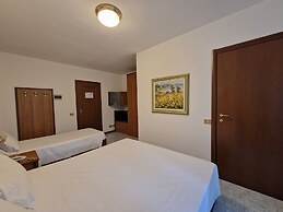 Hotel Montegrino Lakeview