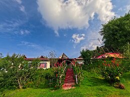 Haut Monde King's Paradise Resort