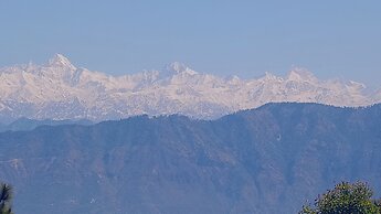 Haut Monde King's Paradise Resort