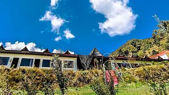 Haut Monde King's Paradise Resort