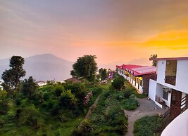 Haut Monde King's Paradise Resort