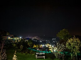 Haut Monde King's Paradise Resort