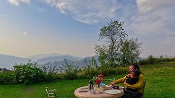 Haut Monde King's Paradise Resort