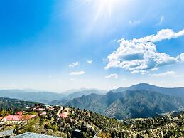 Haut Monde King's Paradise Resort