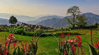 Haut Monde King's Paradise Resort