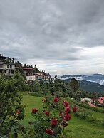 Haut Monde King's Paradise Resort