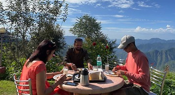 Haut Monde King's Paradise Resort