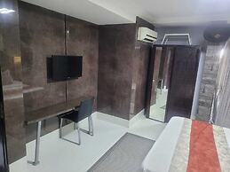 New Land Luxury Hotel