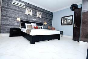 New Land Luxury Hotel