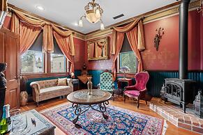 The Peerless Hotel by WanderLodges