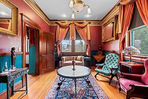 The Peerless Hotel by WanderLodges