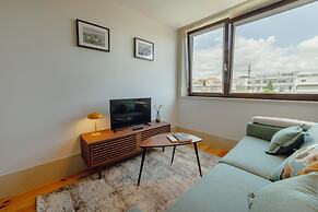 Legacy Oporto Design Apartment G by Vacationy