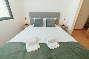 Modern Stylish Apartment II by Vacationy