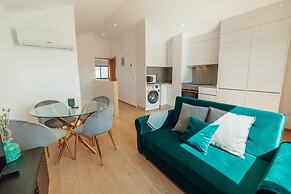 Modern Stylish Apartment III by Vacationy