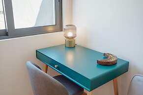 Modern Stylish Apartment III by Vacationy