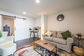 Cozy Fully-Equipped 2 Bedroom Suite