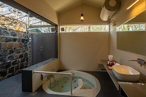 The Riverwood Forest Retreat-Kanha