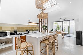 Besso Villa by Betterplace