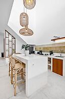 Besso Villa by Betterplace