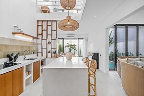 Besso Villa by Betterplace