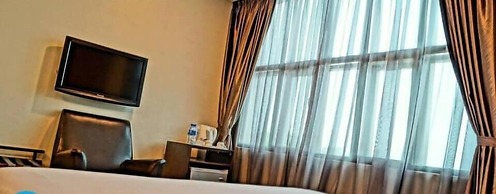 Capital O Rail Hotel