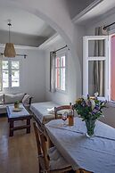 Arodou Studio and Apartment