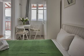 Arodou Studio and Apartment