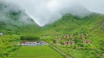 H'mong Village Resort Ha Giang