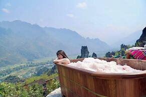 H'mong Village Resort Ha Giang