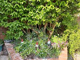 Charming 4-bed Victorian House in Retford