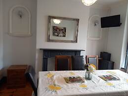 Charming 4-bed Victorian House in Retford