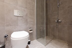 Luxury Residence with Indoor Pool & GYM