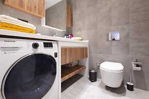 Luxury Residence with Indoor Pool & GYM