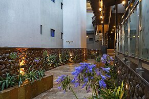 Saggys Suites Hotel & Spa