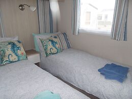 Stunning 3-bed Caravan in Abergele