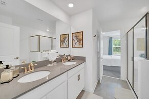 9 Bed Pool Home Storey Lake Resort! 9 Bedroom Home by RedAwning