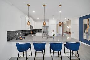 9 Bed Pool Home Storey Lake Resort! 9 Bedroom Home by RedAwning