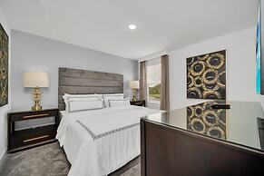 9 Bed Pool Home Storey Lake Resort! 9 Bedroom Home by RedAwning