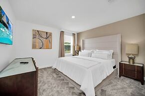 9 Bed Pool Home Storey Lake Resort! 9 Bedroom Home by RedAwning