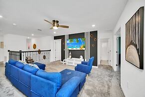 9 Bed In Champions Gate Resort Pool With Spa 9 Bedroom Villa by RedAwn