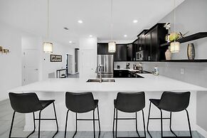 9 Bed In Champions Gate Resort Pool With Spa 9 Bedroom Villa by RedAwn