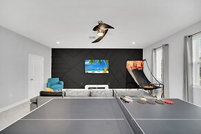 9 Bed In Champions Gate Resort Pool With Spa 9 Bedroom Villa by RedAwn