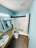 Travel Inn & Suites
