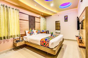 FabHotel Emara Boutique