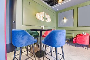 Fabhotel Prime Rudra